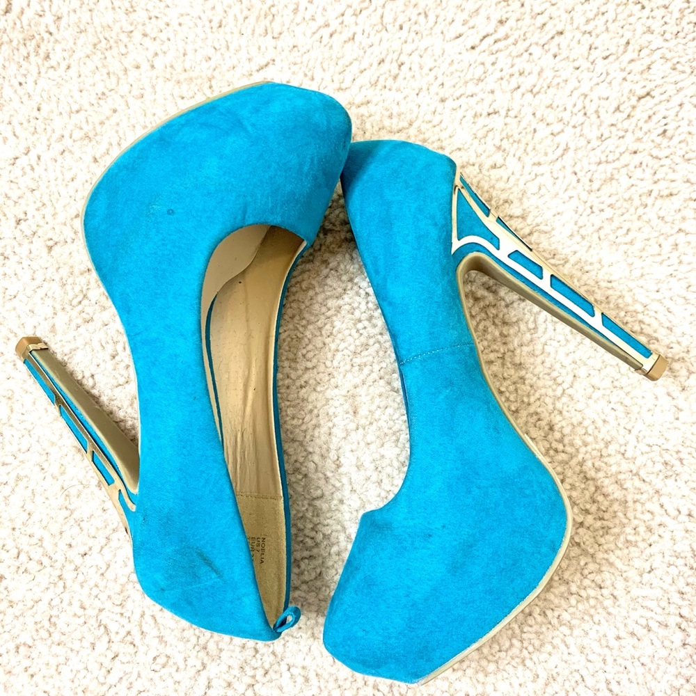 JustFab! Teal and Gold Pumps